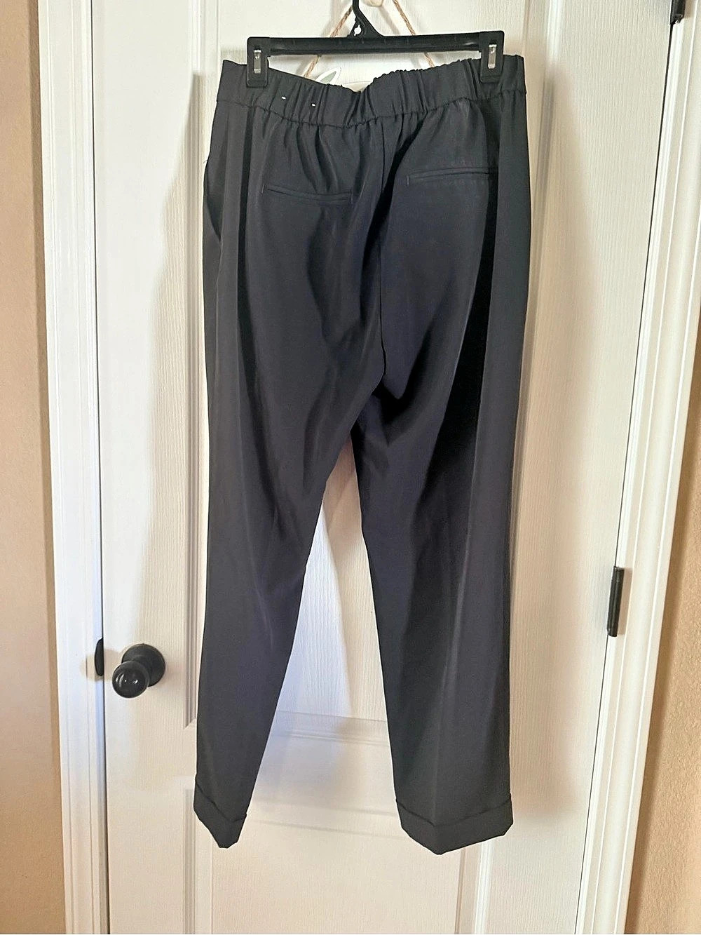 Ann Taylor Factory Straight Leg Pants in Black Size Small Like New - Picture 2 of 4